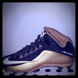 Nike Men's Alpha Pro 2 Football cleat
